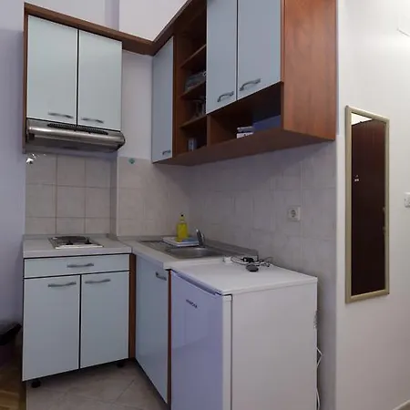 Mediteraneo Apartment *